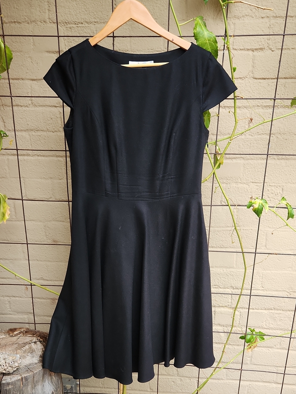Boden Cap Sleeve Classic Black Fit-and-Flare Dress - Women's 8